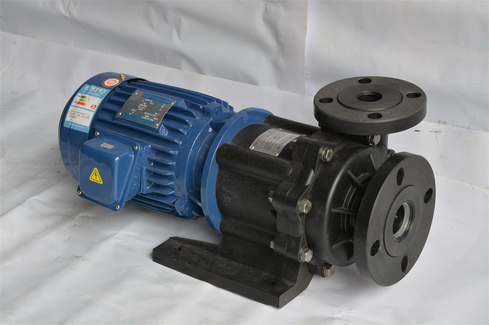 液下泵在輸送酸性介質(zhì)時(shí)該如何選擇